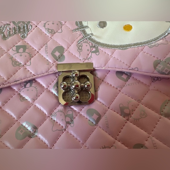HelloKitty bag. Very Good condition. Faux leather.Only used  once not my style! - Picture 6 of 6